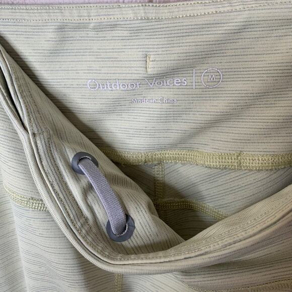 Outdoor Voices Leggings Women's Size Medium 3/4 Length Compression Melange Mint - Picture 3 of 3